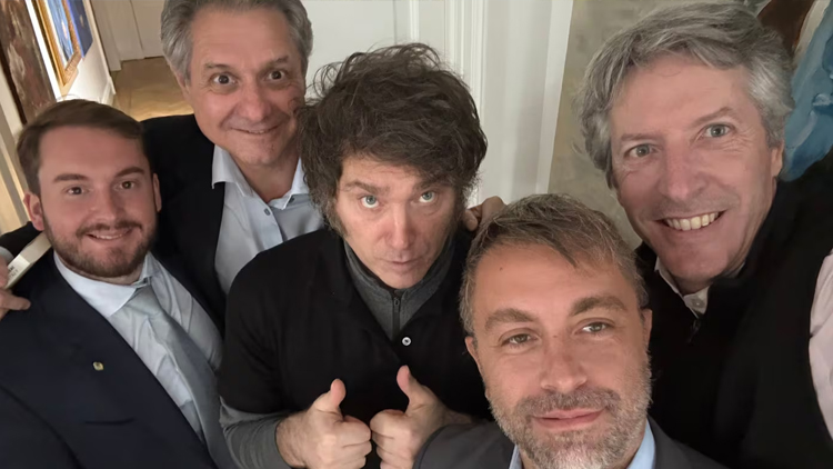 ECONOMÍA: El Gobierno justificó el lanzamiento de un virtual blanqueo de dólares – “Se necesita más nafta para crecer”