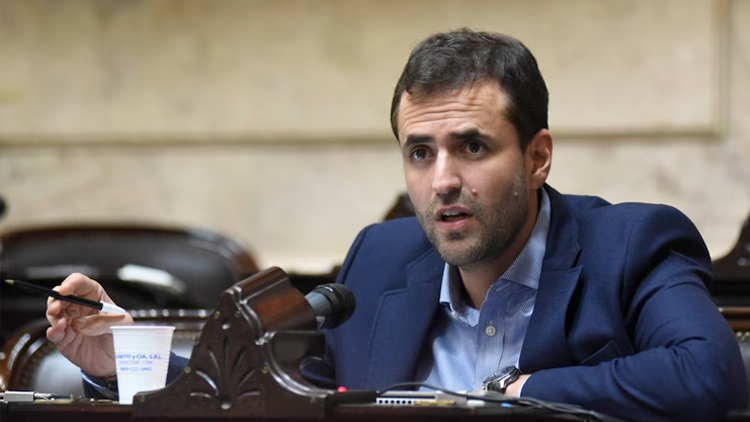 JUDICIALES: Piden investigar en Comodoro Py a un diputado de La Cámpora por la difusión de fake news