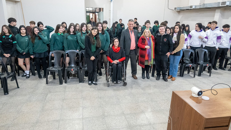 VILLA MERCEDES: Valentía y esperanza en el INDI – Una charla sobre discapacidad que tocó el corazón del público