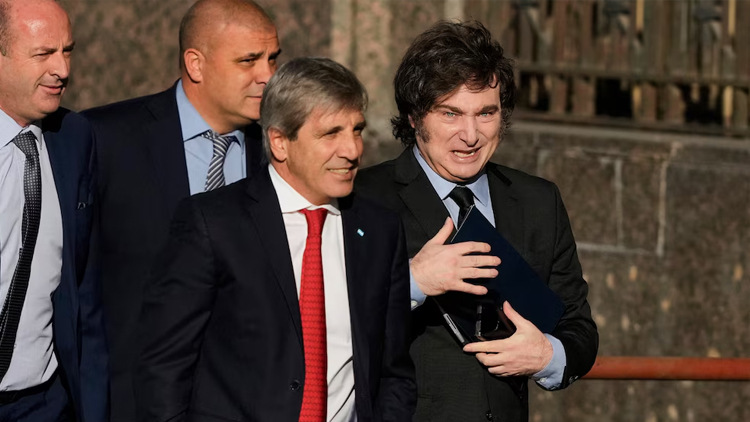 ECONOMÍA: El Gobierno celebró que la inflación se mantuvo debajo del 2% y el sendero hacia octubre dependerá del dólar