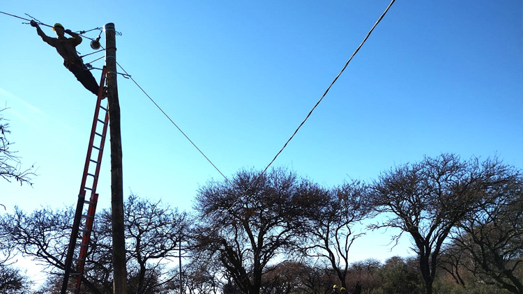 CONECTIVIDAD: El Gobierno suma 56 kilómetros de red de fibra óptica entre San Luis y Fraga