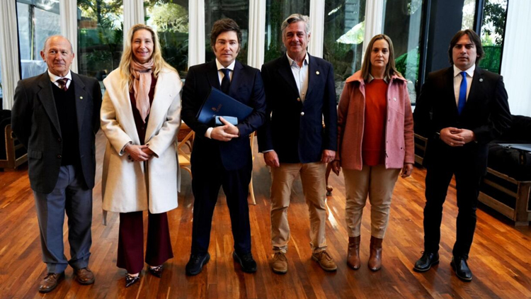 ECONOMÍA: La mesa de enlace dijo que Milei prometió bajar las retenciones: “Aseguró que lo hará ni bien pueda”