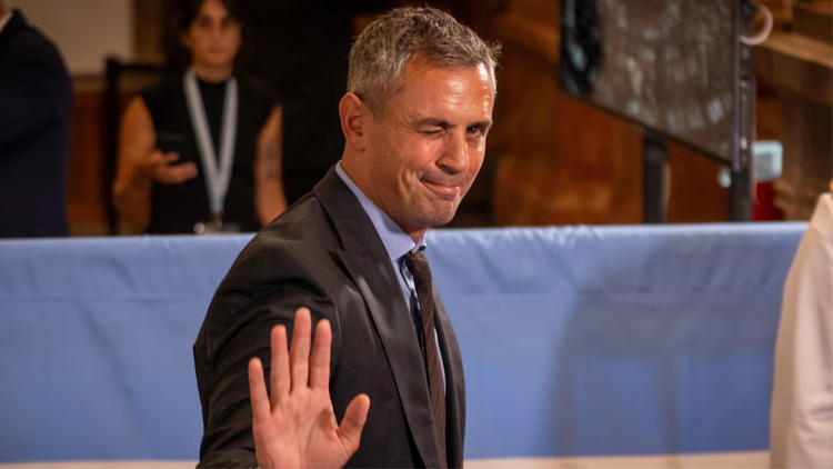 POLÍTICA: Una empresa de los hermanos de Martín Menem está a punto de ganar un contrato millonario con el Banco Nación