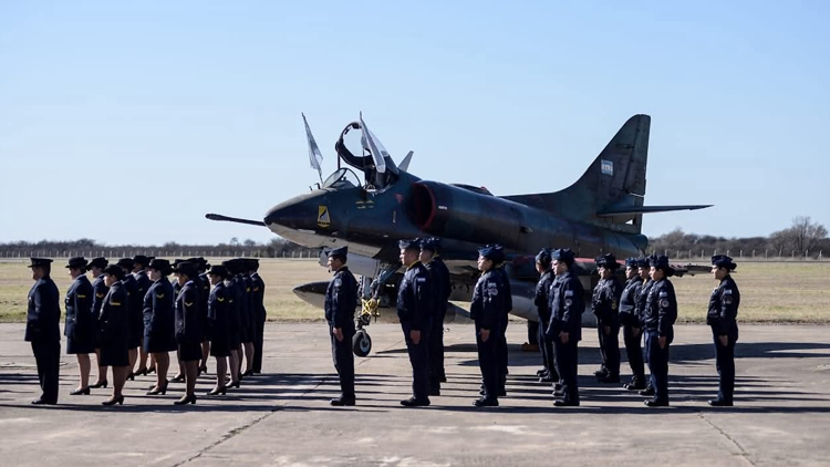 VILLA REYNOLDS: La V Brigada Aérea celebró el 113° aniversario de la Fuerza Aérea Argentina