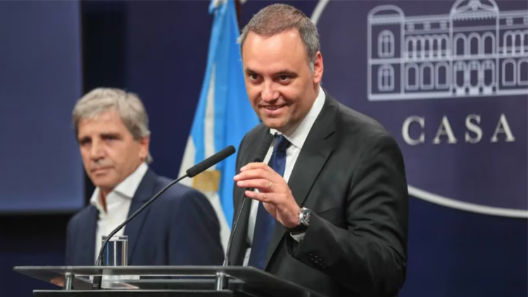 POLÍTICA: El juez Lijo levantó el secreto fiscal a las empresas que habrían pagado el viaje de Adorni a Punta del Este