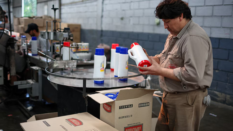 ECONOMÍA: El desafiante mensaje de Lumilagro tras reducir personal: “¿Preferirías que volvamos a contratar y pagar un termo $100 mil más?”