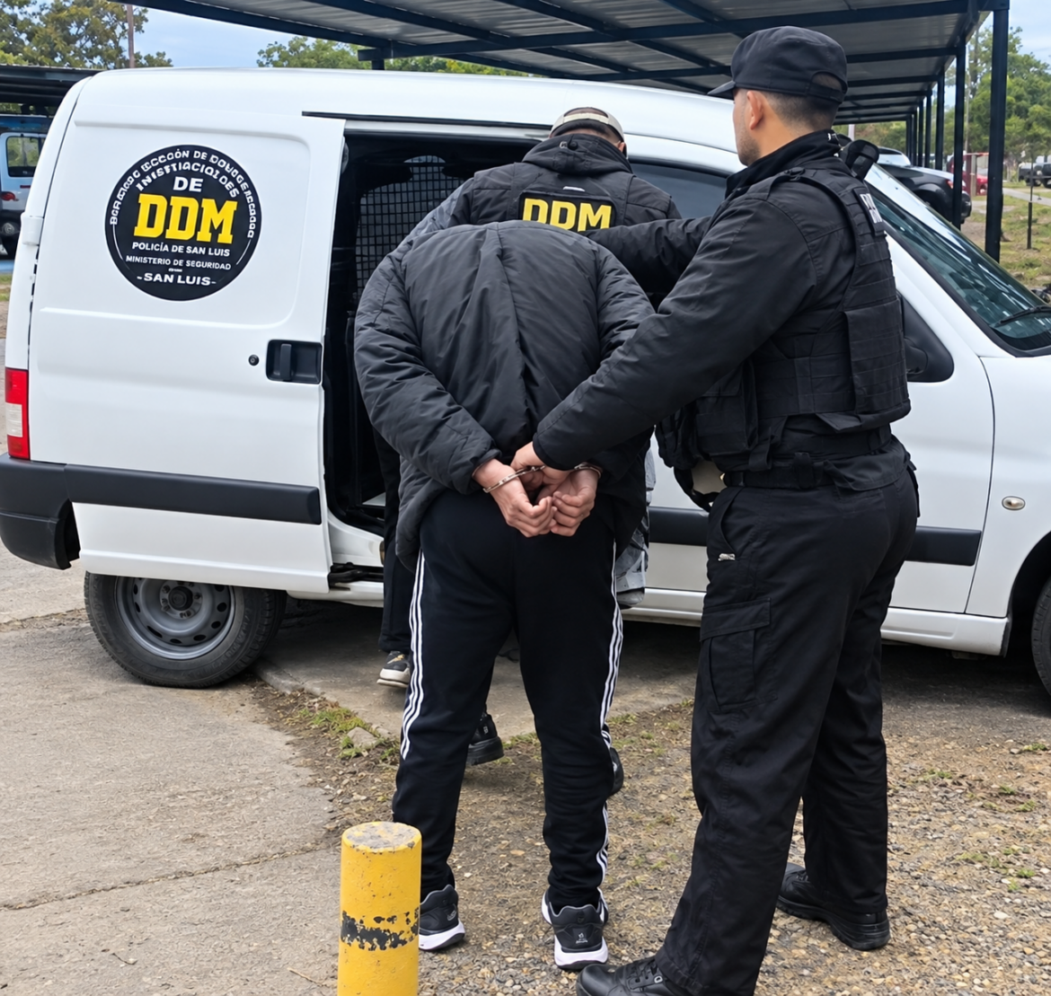 Cuatro meses de cárcel para tres hombres que intentaron matar a puñaladas a un hermano
