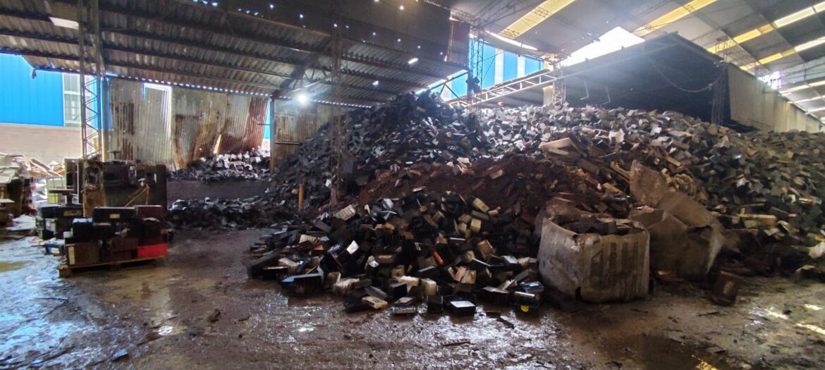 Operativo “Plomo letal”: rescataron a 14 empleados intoxicados en fábricas de reciclaje de baterías
