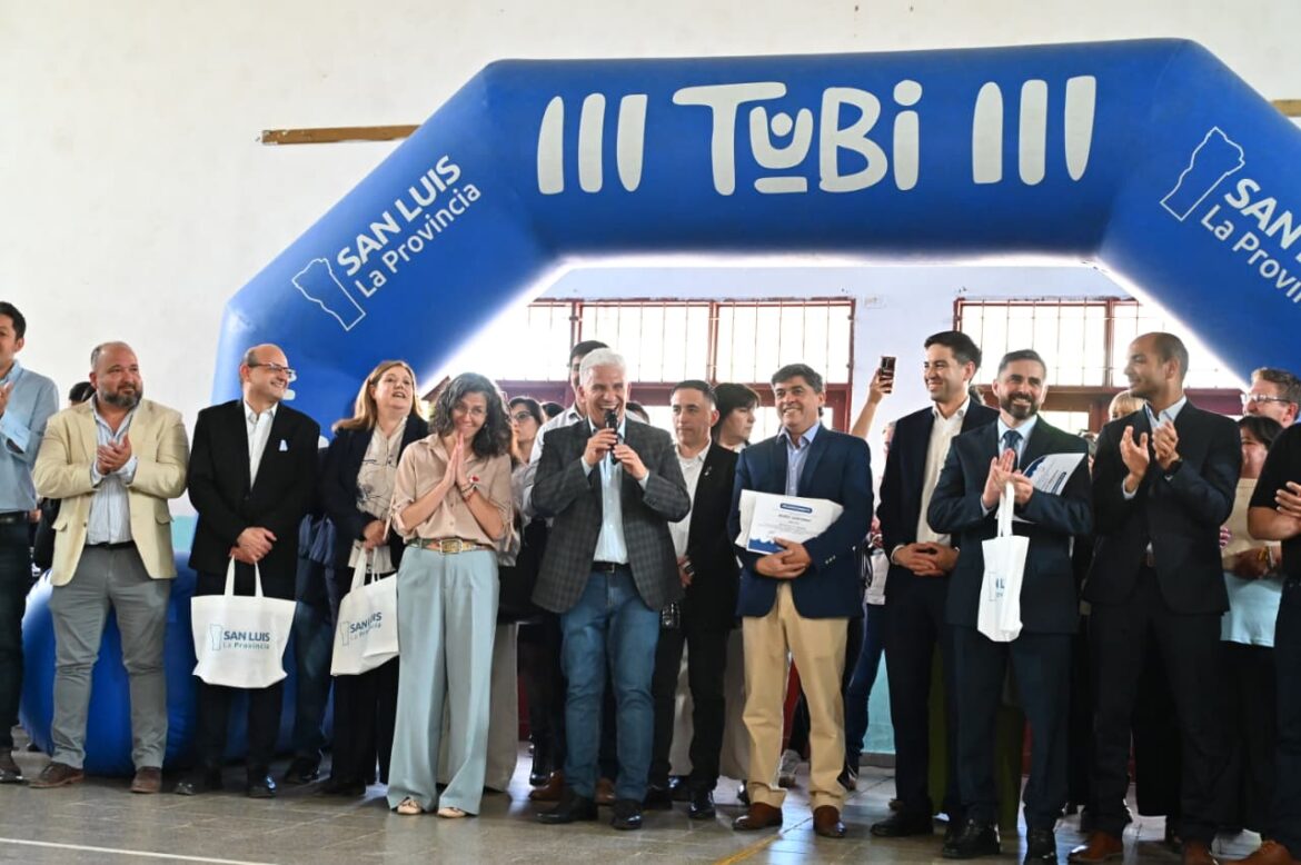 Los alumnos de la escuela de la V Brigada seguirán viajando gratis el año próximo