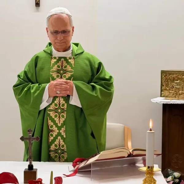 El Papa León XIV recibió el alta médica y volverá al Vaticano